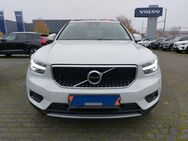 Volvo XC40, Momentum, Jahr 2019 - Darmstadt