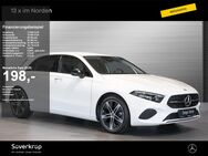 Mercedes A 180, NIGHT PROGRESSIVE SPUR MULTI, Jahr 2023 - Rendsburg