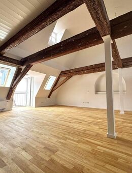 Erstbezug nach Sanierung: Traumhafte Maisonette-Loft-Wohnung inmitten der Altstadt - Landshut