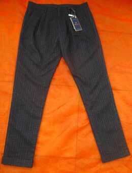NEU mit ETIKETTEN * Edel * Business * Anzug * Flanell- Wolle Stoff * Nadelstreifen * Bundfalten * Hose "GIANNI LUPO Surplus" Made in Italy * Gr. 48- 50/ M * anthrazit * dunkel- grau * weiss * - Riedlingen