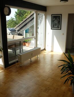 Schicke 2 Zi.Dachgeschosswhg. im Dreifamilienhaus in Heppendorf - Elsdorf (Nordrhein-Westfalen)