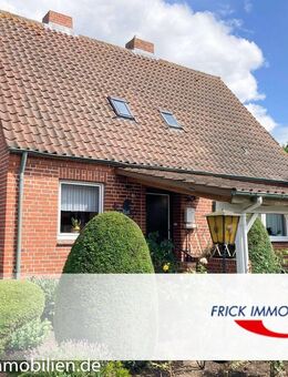 Nähe Heiligenhafen - Einfamilienhaus mit Nebengebäuden - Neukirchen (Landkreis Ostholstein)