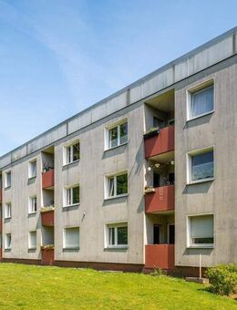 Ab sofort frei! 3-Zimmer-Wohnung in Bremervörde mit Balkon und Laminatboden - Bremervörde