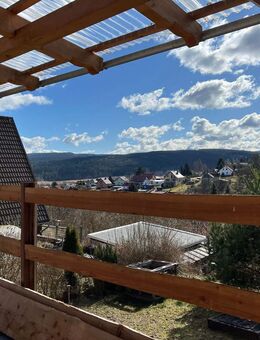 Traumhaftes Grundstück in ruhiger Ortsrandlage von Tambach-Dietharz – vollständig erschlossen, inkl. Bungalow & Neubaugenehmigung - Tambach-Dietharz (Thüringer Wald)