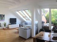 Käuferprovisionsfrei, Wohntraum im Nordend – Dachgeschoss-Maisonette mit Loft-Charakter und Skyline-Blick, Klimaanlage - Frankfurt (Main)