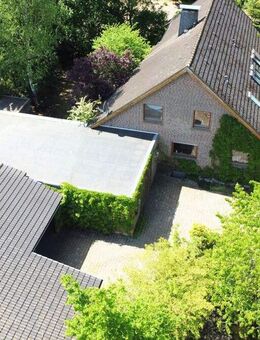 Landhaus-Anwesen mit drei Wohneinheiten, großen Nutzflächen - ideal für Familie, Mehrgenerationen, Beruf & Hobby - Bimöhlen