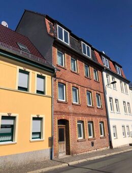 APOLDA - SANIERUNGSOBJEKT - Mehrfamilienhaus mit viel Potential durch Ausbaureserven, Nebengelaß, Garten und Zufahrt - Apolda