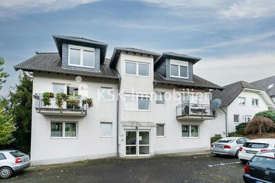 Gepflegte Eigentumswohnung im Dachgeschoss eines 6 Parteienhauses!