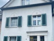 Top-Angebot ! Bezugsfreies Einfamilienhaus mit Charme in guter Wohnlage - Mönchengladbach