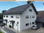 **NEU** Neuwertige Doppelhaushälfte mit viel Platz, energieeffizient und verkehrsgünstig gelegen! - Essenbach