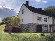 Doppelhaushälfte mit großem Garten in ruhiger Ortslage zu verkaufen. - Creuzburg
