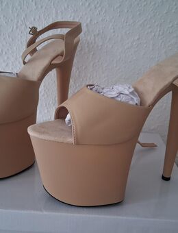 High Heel's von " EIS " neu und ungetragen in 43 - Berlin Neukölln