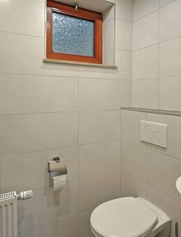 Frisch renovierte 3-Zimmer-Wohnung mit großer Sonnenterrasse, hochwertiger Ausstattung und Weitblick - Weissach