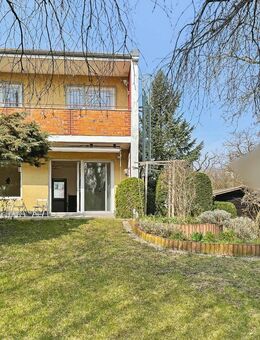 Charmantes Endreihenhaus in Staaken mit 4-Zimmern und Keller auf tollem Grundstück - Berlin