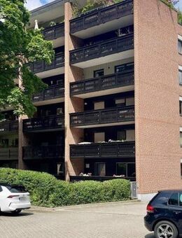 Hochparterre Wohnung: 1-Zimmer-Wohnung mit großem Balkon und Grünblick - Landshut