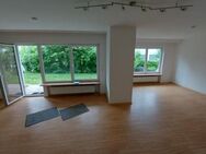 SW-Hochfeld - Geräumige DHH mit Garten, Garage und Balkon! - Schweinfurt