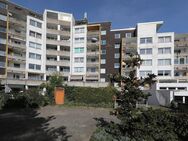 Mit dem Aufzug zur Wohnung // 7.OG, 1. Mieteinheit von rechts - Wolfsburg