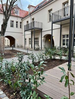 Wohnen mit Charakter: Hochwertig saniertes Altbau-Unikat in Toplage von Halle! - Halle (Saale)
