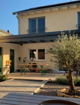 Neuwertiges Einfamilienhaus mit mediterranem Flair und exklusiver Ausstattung - Hirschberg (Bergstraße)