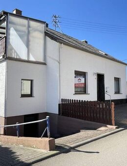 Familienfreundliches Einfamilienhaus mit Garten und Stellplatz - Schmelz