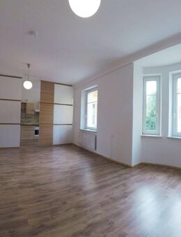 2-Zimmer-Wohnung mit Balkon & großzügigem Wohn-/Essbereich mit offener Küche! - Döbeln