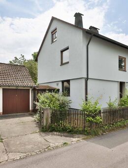 Älteres, charmantes Zweifamilienhaus in Nürnberg Moorenbrunn - Nürnberg