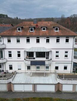 Wunderschöne Wohnung mit großem Balkon und Garage in gepflegtem Mehrparteienhaus in Witzenhausen - Witzenhausen