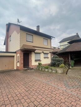 Einfamilienhaus mit Einliegerwohnung in bevorzugter Wohnlage von Lebach - Lebach