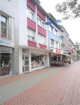 Gepfl. 3-Fam.-Haus mit Gewerbe in top Citylage auf Grundstück mit weiterer **BEBAUUNGSMÖGLICHKEIT** - Dinslaken