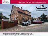 **2 Häuser zum Preis von Einem + schöner Garten** in ruhiger Lage von Grolsheim - Grolsheim