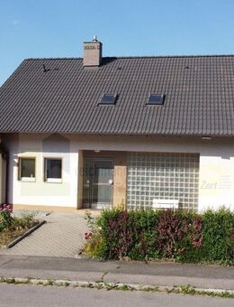 Familienidylle und Wohnkomfort! Freistehendes Wohnhaus mit Einliegerwohnung in aussichtsreicher und begehrter Lage von Donaueschingen! - Donaueschingen