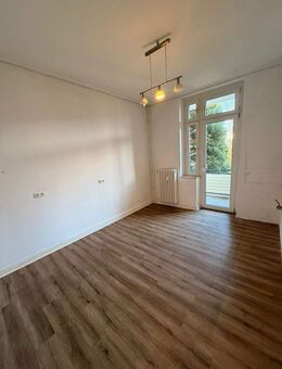 Helle 3-Zimmer-Wohnung mit Balkon in Duisburg - Duisburg