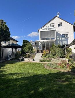 Freistehendes Einfamilienhaus mit großem Garten und viel Potenzial in Hattersheim-Okriftel - Hattersheim (Main)