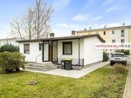IMMOBERLIN.DE - Gepflegter Bungalow und/oder großes Baugrundstück in familienfreundlicher Lage - Berlin