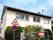 Hünstetten-Görsroth: Großes Zweifamilienhaus und Scheune mit viel Potential! - Hünstetten