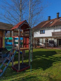 FBC - 2 Häuser - ein Preis! - in idyllischer Traumlage - Großzügiges Wohnen für zwei Familien - Gröbenzell
