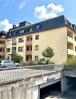 Wohnen am Hofgarten! Großzügige 1- bis 1,5-Zi-Whg mit TG-Stellplatz & barrierefreiem Zugang - sofort frei! - Bayreuth