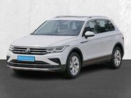 VW Tiguan, 2.0 TDI Elegance Dig, Jahr 2022 - Lehrte