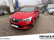 Renault Megane, Grandtour Intens 130 Automatik, Jahr 2022 - Braunschweig