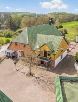 Großzügiger Resthof mit Möglichkeiten zur Tierhaltung und 3 zusätzlichen Mietwohneinheiten - Hohenfelde (Landkreis Plön)