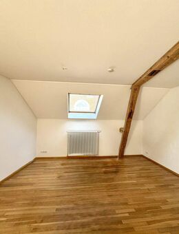 Attraktive 2-Zimmer-Dachgeschosswohnung in denkmalgeschütztem Haus - Kaiserslautern