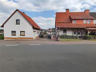 Einfamilienwohnhaus, separates Nebengebäude mit Werkstatt und Garage, Garten - Weißenborn (Hessen)