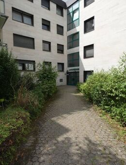 Moderne Dachgeschosswohnung - Vermietet, mit Balkon und gute Lage - Bergheim (Nordrhein-Westfalen)