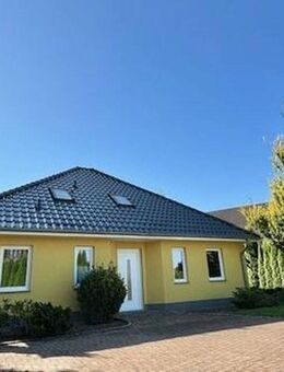 Charmanter Bungalow mit Einliegerwohnung in Seenähe - Leezen (Mecklenburg-Vorpommern)