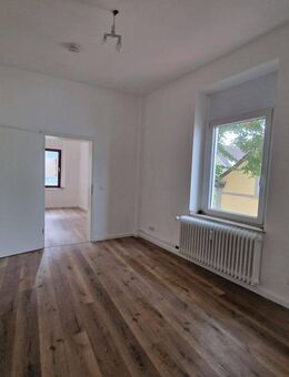 Alles Neu & frisch saniert! Ansprechende Single- Wohnung in der Mülheimer Altstadt! Anfragen bitte schriftlich - Mülheim (Ruhr)