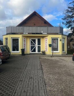 Moderne Erdgeschosswohnung mit Einbauküche - Weißenfels