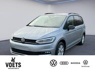 VW Touran, 1.5 TSI Highline, Jahr 2022 - Braunschweig