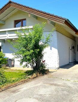 Attraktives Einfamilienhaus mit großem Garten in TOP Lage! - Rosenheim