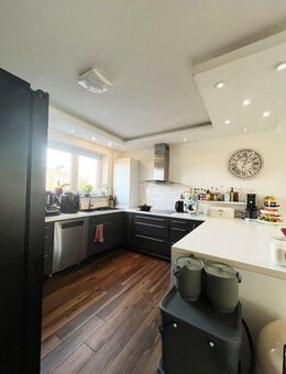 Einfamilienhaus mit Solaranalge, Wärmepumpe und Wallbox - Neu Anspach