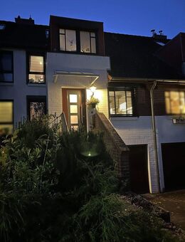 Courtagefrei - Split-Level-Reihenhaus in Norderstedt-Mitte - Norderstedt